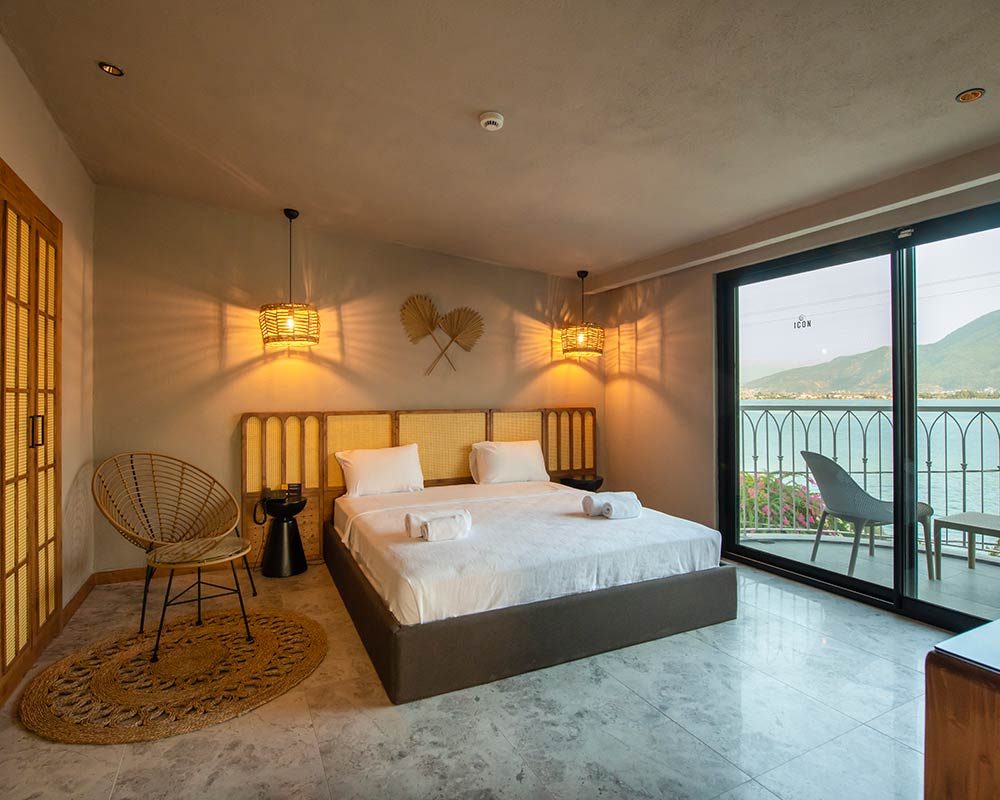 Icon Beach Suites