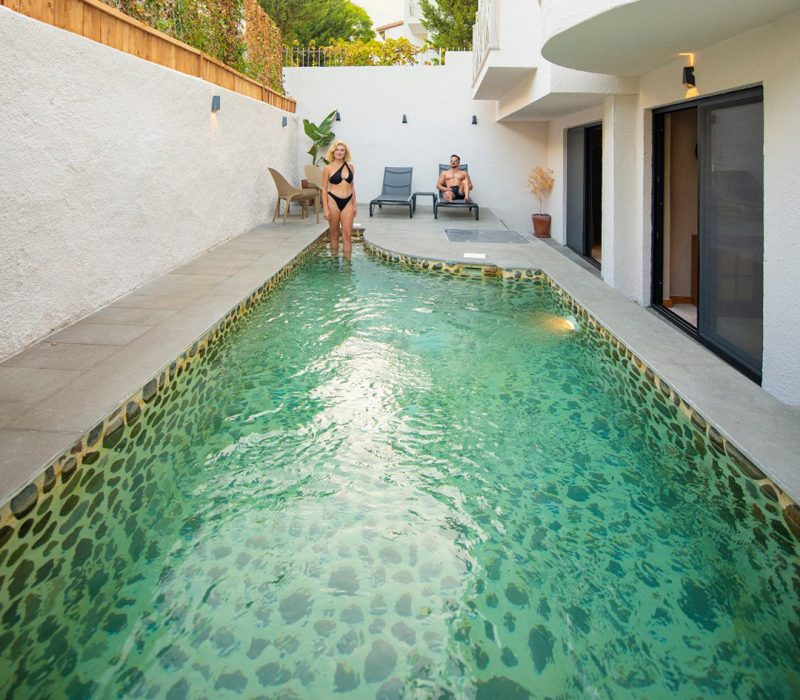 Icon Beach Suites